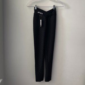 Avine Apparel Black Leggings